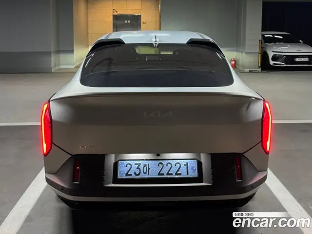 Kia EV4 2025 0.2 автомат (гидро), миниатюра 3 Kia EV4 2025 0.2 автомат (гидро), миниатюра 3