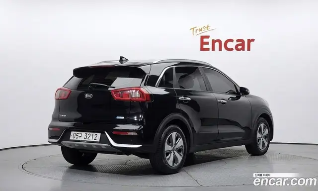 Kia Niro 2017 1.6 автомат (гидро), миниатюра 2 Kia Niro 2017 1.6 автомат (гидро), миниатюра 2