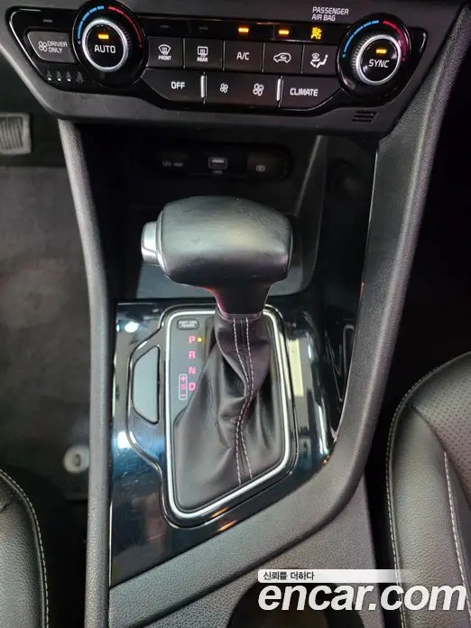 Kia Niro 2019 1.6 автомат (гидро), фото 14