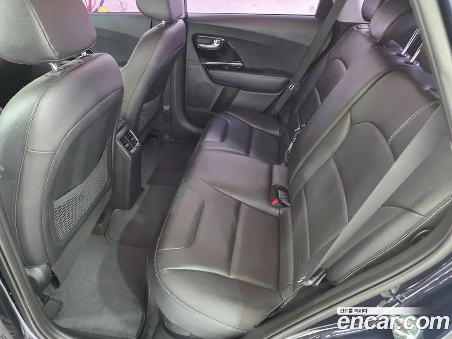 Kia Niro 2019 1.6 автомат (гидро), фото 20
