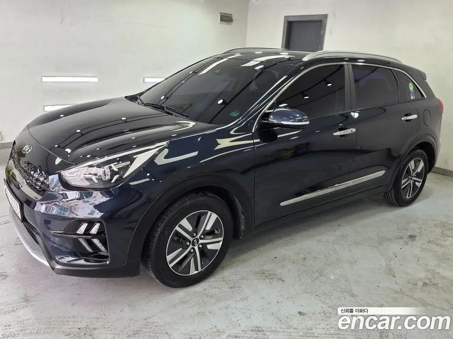Kia Niro 2019 1.6 автомат (гидро), фото 3