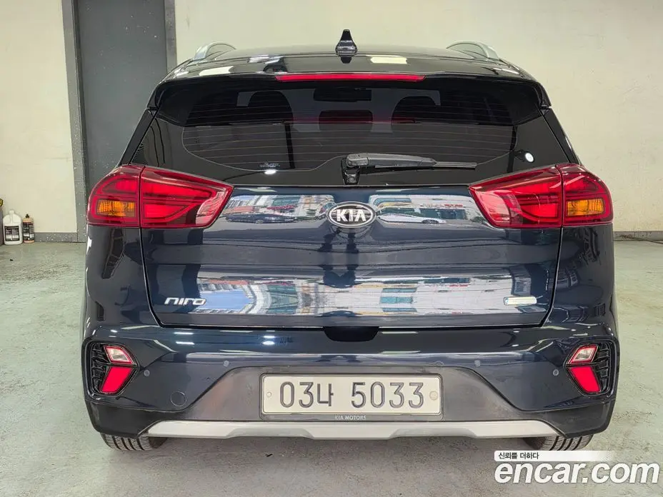 Kia Niro 2019 1.6 автомат (гидро), фото 8