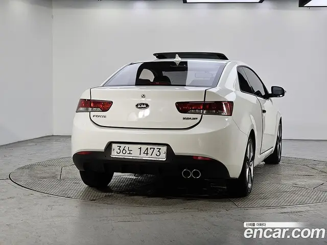 Kia Porte 2010 1.6 автомат (гидро), миниатюра 3