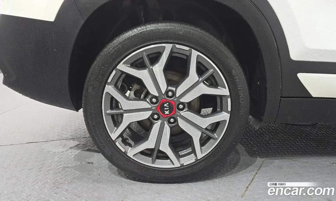 Kia Seltos 2019 1.6 автомат (гидро), фото 5