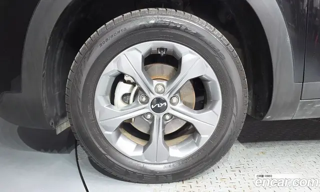 Kia Seltos 2023 2.0 автомат (гидро), миниатюра 5