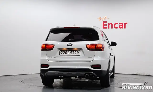 Kia Sorento 2019 2.0 автомат (гидро), миниатюра 4 Kia Sorento 2019 2.0 автомат (гидро), миниатюра 4