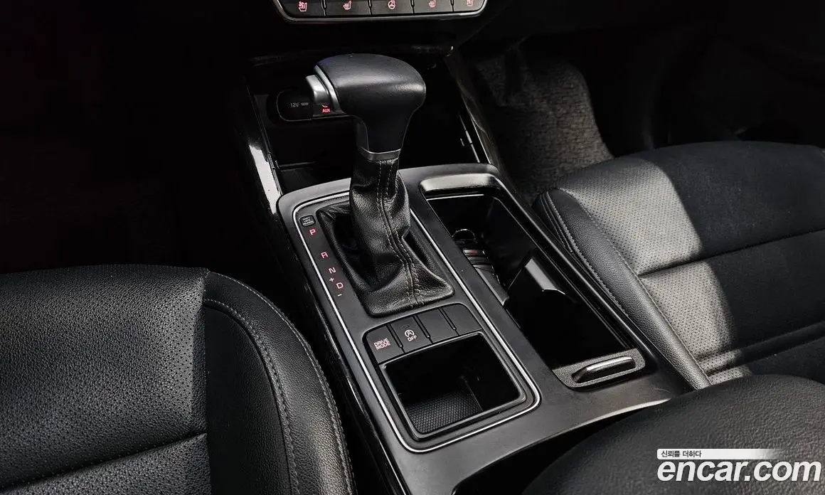 Kia Sorento 2019 2.0 автомат (гидро), фото 9 Kia Sorento 2019 2.0 автомат (гидро), фото 9