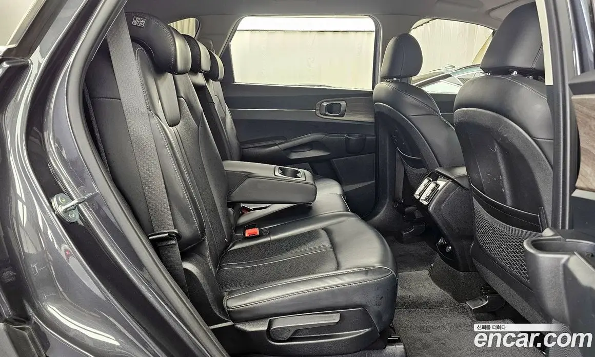 Kia Sorento 2022 2.2 автомат (гидро), фото 12 Kia Sorento 2022 2.2 автомат (гидро), фото 12