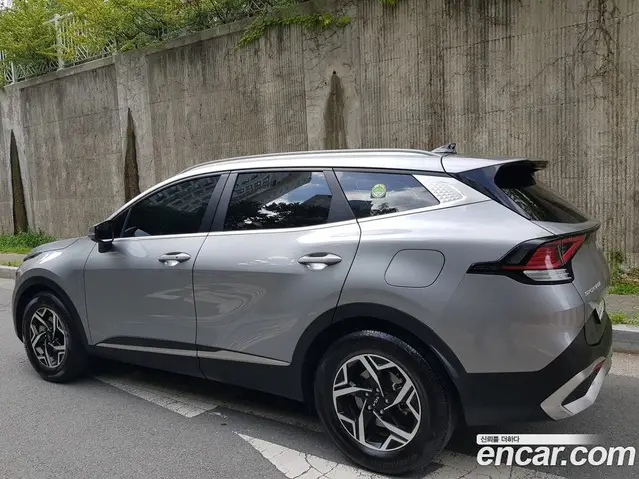 Kia Sportage 2022 2.0 автомат (гидро), миниатюра 6
