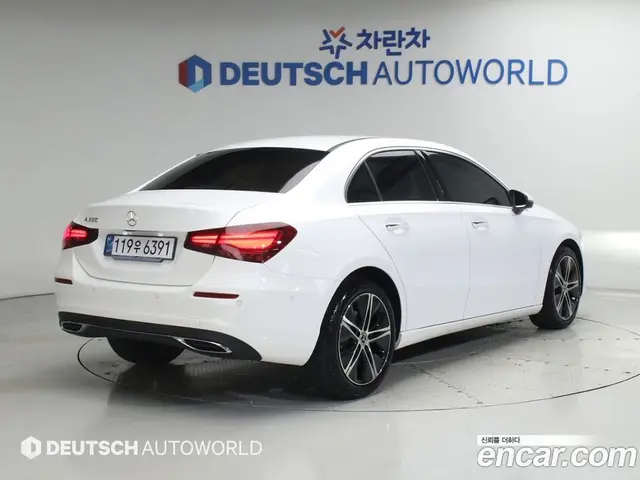 Mercedes-Benz A-Class 2024 2.0 автомат (гидро), миниатюра 2
