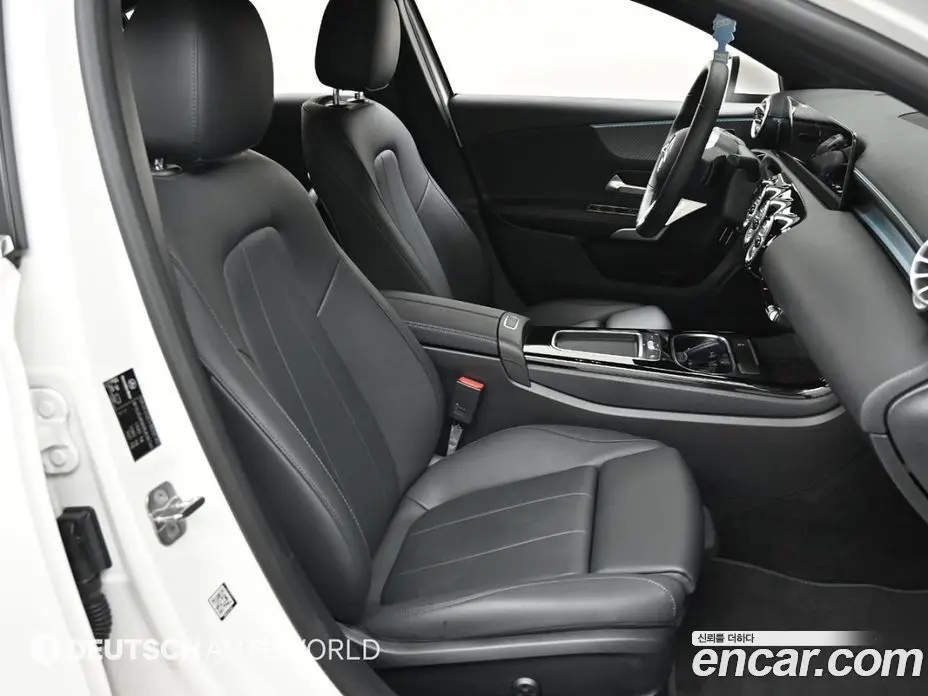 Mercedes-Benz A-Class 2024 2.0 автомат (гидро), фото 10