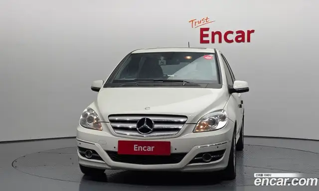 Mercedes-Benz B-Class 2010 2.0 автомат (гидро), миниатюра 3 Mercedes-Benz B-Class 2010 2.0 автомат (гидро), миниатюра 3