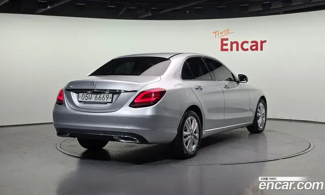 Mercedes-Benz C-Class 2019 1.9 автомат (гидро), миниатюра 2