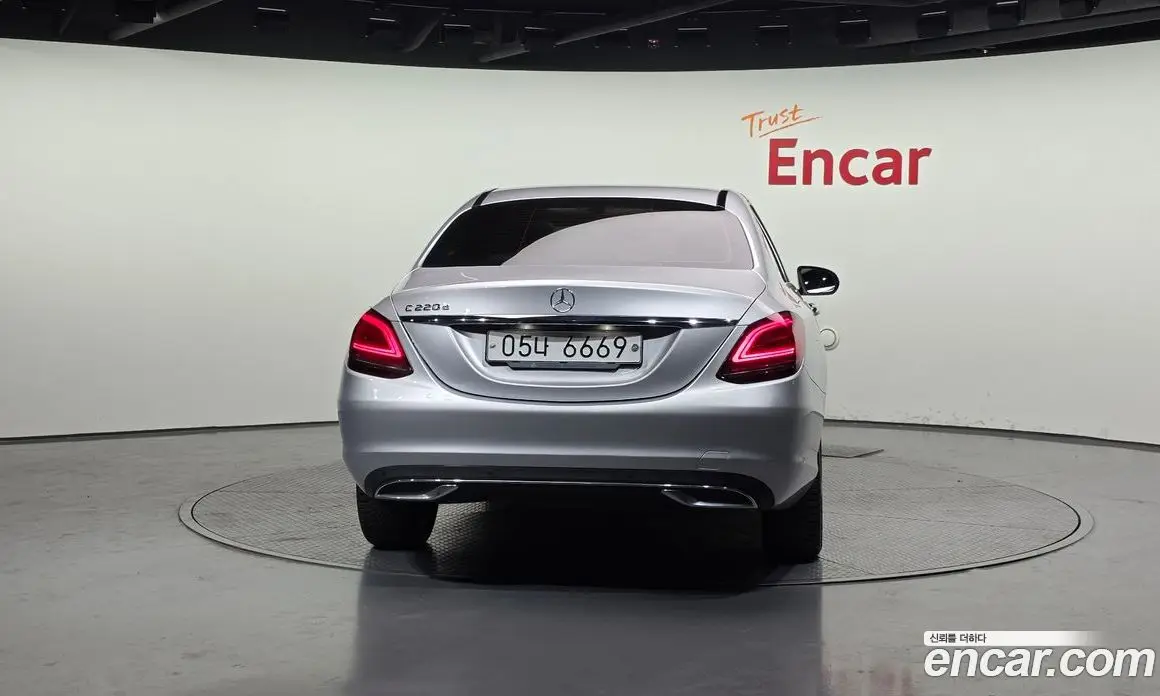 Mercedes-Benz C-Class 2019 1.9 автомат (гидро), фото 4
