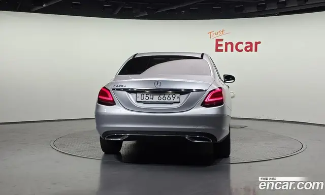 Mercedes-Benz C-Class 2019 1.9 автомат (гидро), миниатюра 4