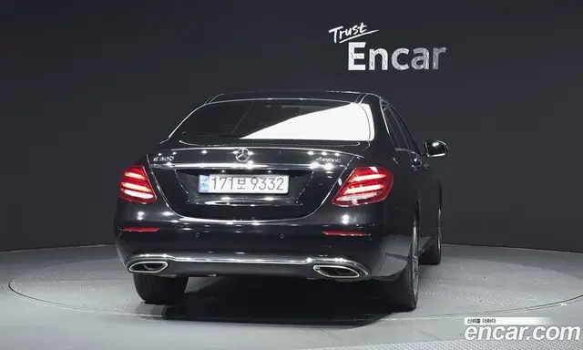 Mercedes-Benz E-Class 2018 2.0 автомат (гидро), миниатюра 4