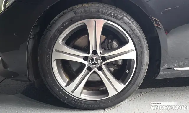 Mercedes-Benz E-Class 2018 2.0 автомат (гидро), миниатюра 5