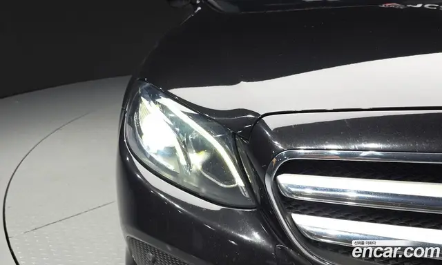 Mercedes-Benz E-Class 2018 2.0 автомат (гидро), миниатюра 8