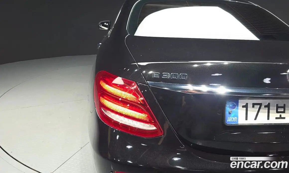 Mercedes-Benz E-Class 2018 2.0 автомат (гидро), фото 9