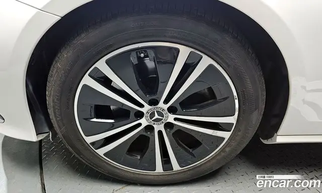 Mercedes-Benz E-Class 2021 2.0 автомат (гидро), миниатюра 5