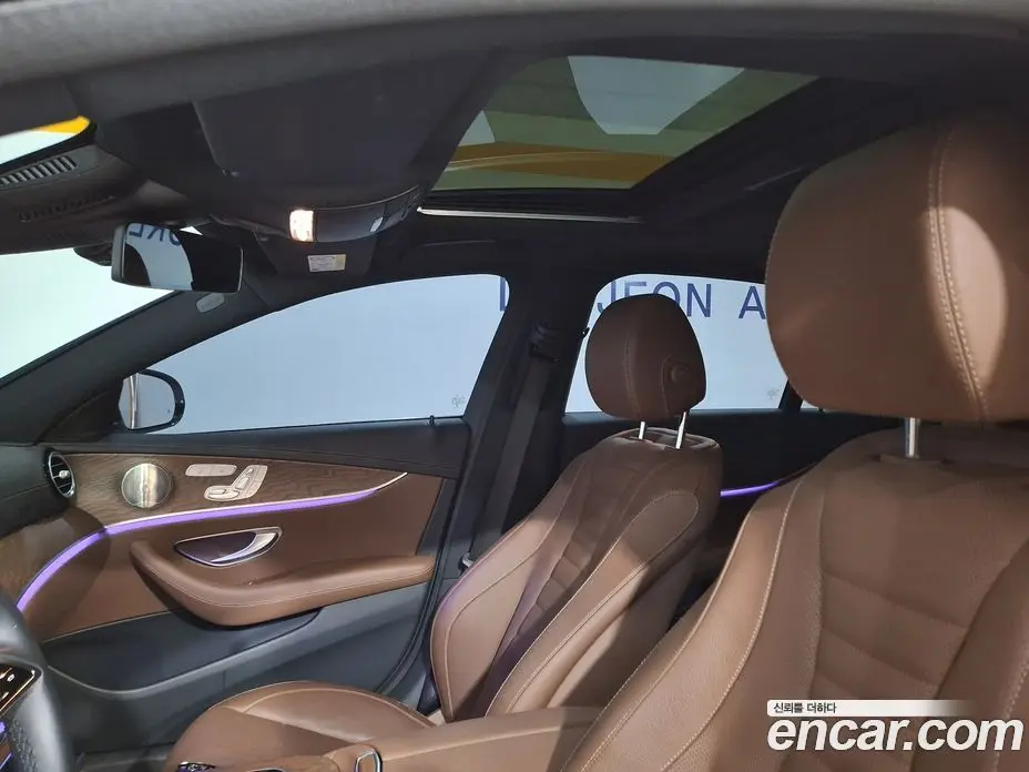 Mercedes-Benz E-Class 2023 1.9 автомат (гидро), фото 11