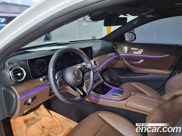 Mercedes-Benz E-Class 2023 1.9 автомат (гидро), миниатюра 7