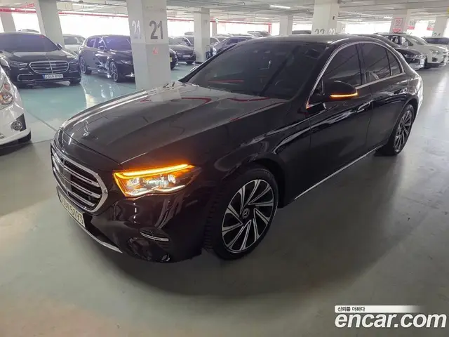 Mercedes-Benz E-Class 2024 2.0 автомат (гидро), миниатюра 2
