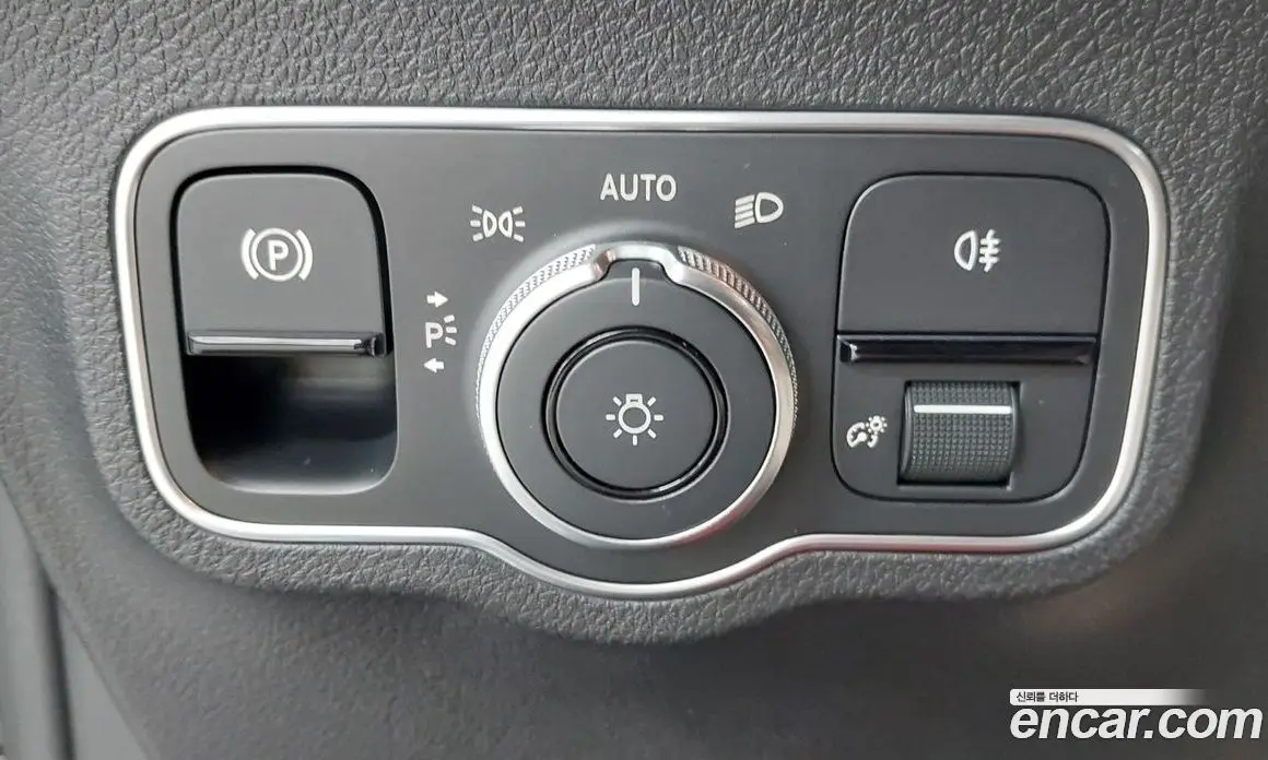 Mercedes-Benz EQB 2025 0.2 автомат (гидро), фото 20
