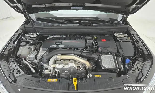 Mercedes-Benz GLB-Class 2025 2.0 автомат (гидро), миниатюра 6