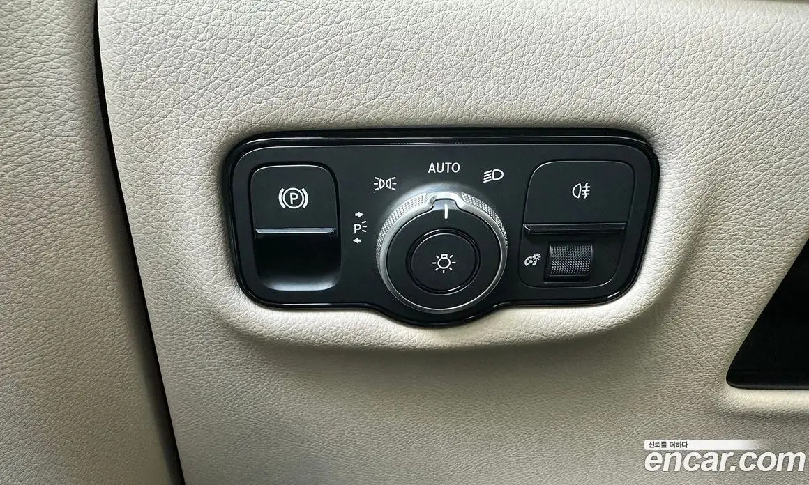 Mercedes-Benz V-Class 2025 2.0 автомат (гидро), фото 13 Mercedes-Benz V-Class 2025 2.0 автомат (гидро), фото 13