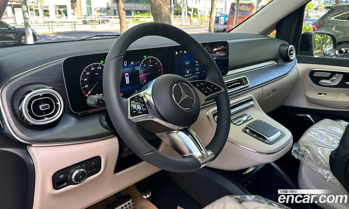 Mercedes-Benz V-Class 2025 2.0 автомат (гидро), фото 7 Mercedes-Benz V-Class 2025 2.0 автомат (гидро), фото 7