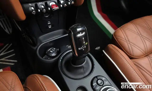 Mini Cooper Convertible 2021 2.0 автомат (гидро), миниатюра 12