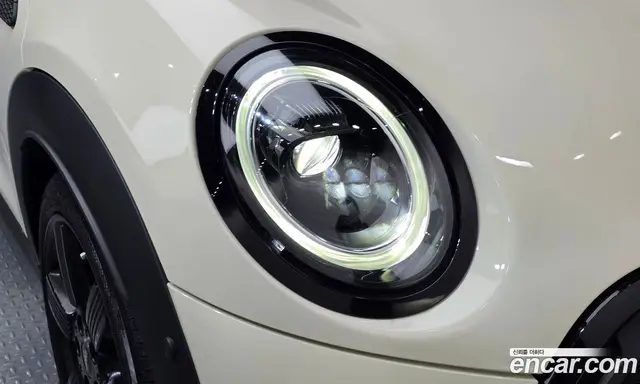 Mini Cooper Convertible 2021 2.0 автомат (гидро), миниатюра 8 Mini Cooper Convertible 2021 2.0 автомат (гидро), миниатюра 8