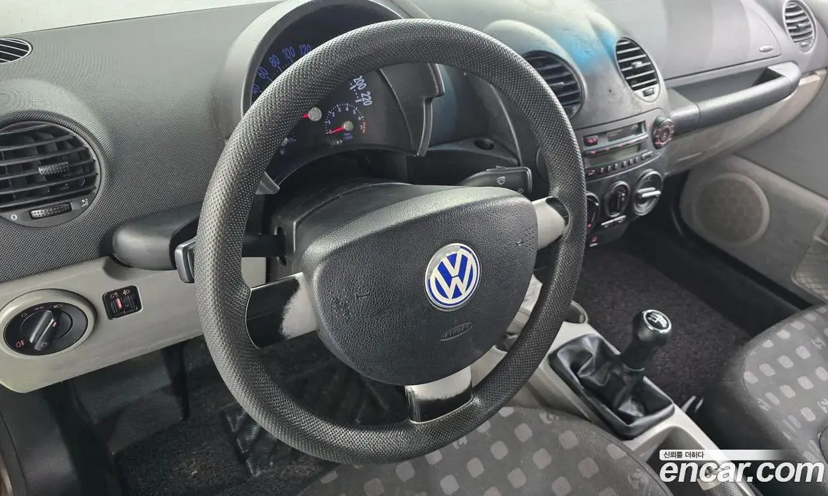 Volkswagen Beatle 1999 2.0 механика, фото 17