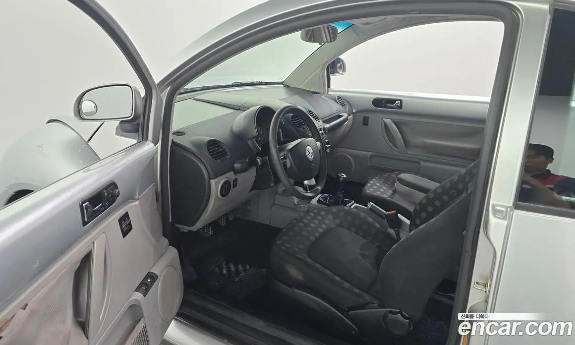 Volkswagen Beatle 1999 2.0 механика, фото 10