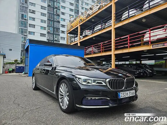BMW 7 серия 2016 3.0 автомат (гидро), миниатюра 4 BMW 7 серия 2016 3.0 автомат (гидро), миниатюра 4