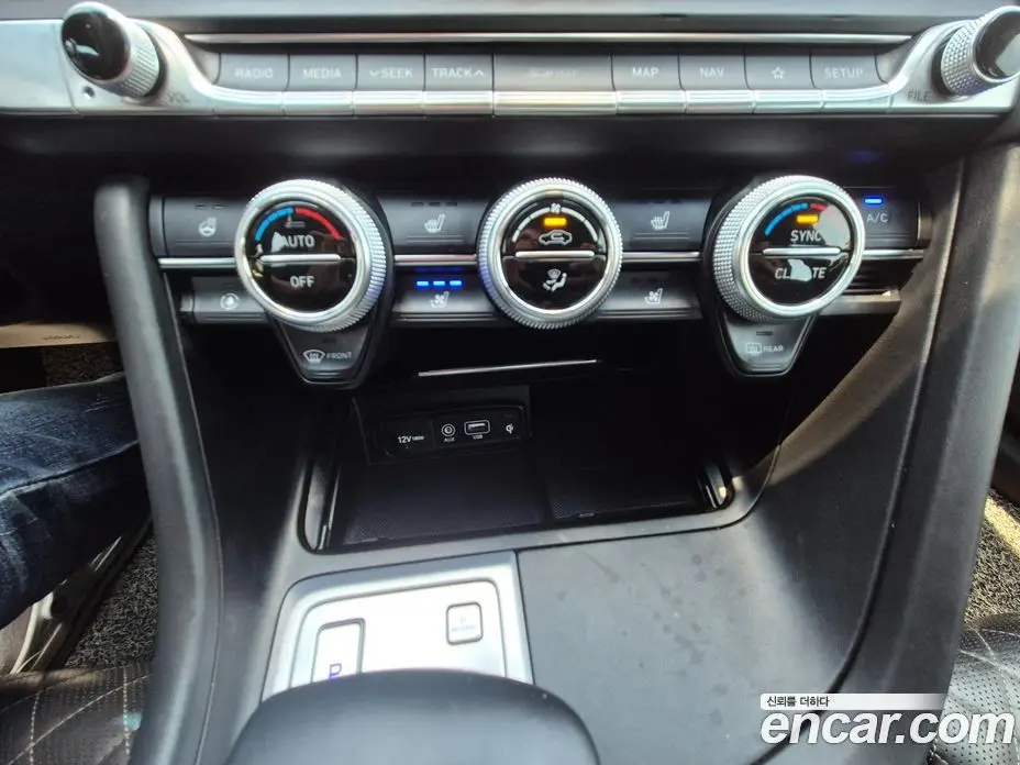 Genesis G70 2020 2.0 автомат (гидро), фото 13