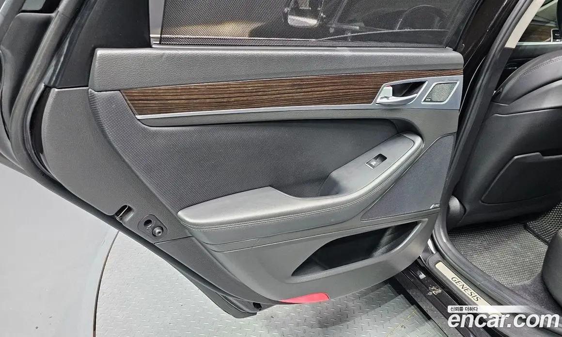 Genesis G80 2017 3.3 автомат (гидро), фото 15 Genesis G80 2017 3.3 автомат (гидро), фото 15
