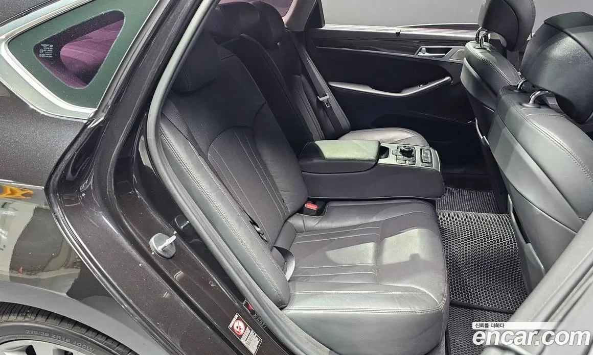 Genesis G80 2017 3.3 автомат (гидро), фото 17 Genesis G80 2017 3.3 автомат (гидро), фото 17
