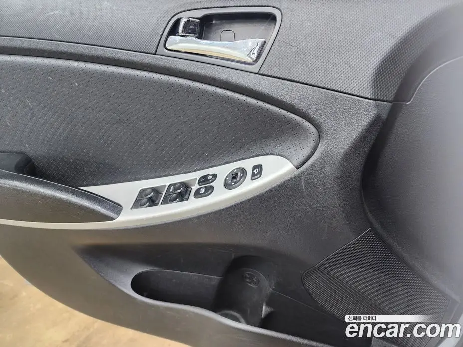 Hyundai Accent 2012 1.6 автомат (гидро), фото 10 Hyundai Accent 2012 1.6 автомат (гидро), фото 10