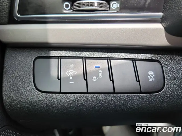 Hyundai Avante 2018 1.6 автомат (гидро), миниатюра 6