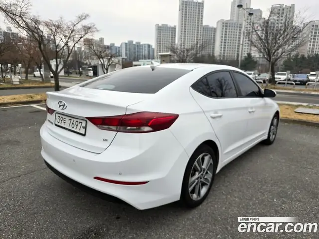Hyundai Avante 2018 1.6 автомат (гидро), миниатюра 2