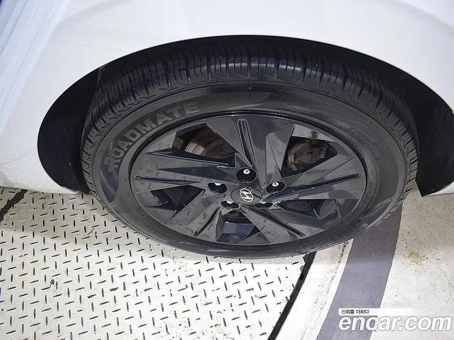 Hyundai Avante 2023 1.6 автомат (гидро), фото 17 Hyundai Avante 2023 1.6 автомат (гидро), фото 17