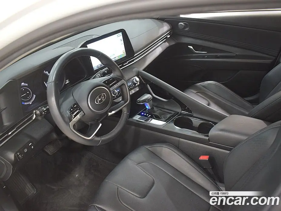 Hyundai Avante 2023 1.6 автомат (гидро), фото 4 Hyundai Avante 2023 1.6 автомат (гидро), фото 4