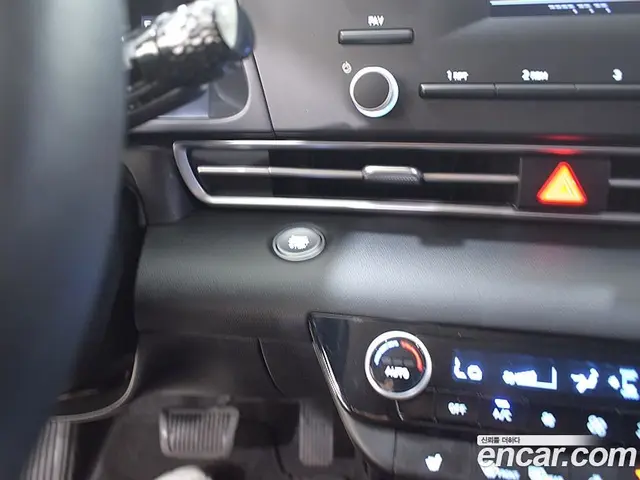 Hyundai Avante 2023 1.6 автомат (гидро), миниатюра 10 Hyundai Avante 2023 1.6 автомат (гидро), миниатюра 10