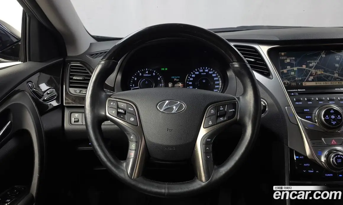 Hyundai Grandeur 2011 3.0 автомат (гидро), фото 13