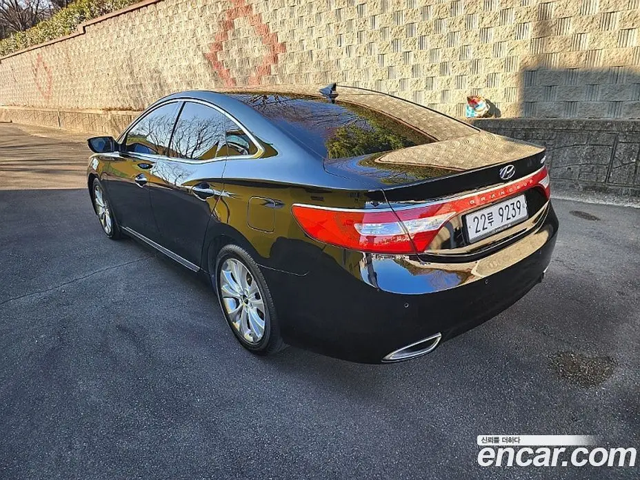 Hyundai Grandeur 2012 3.0 автомат (гидро), фото 4 Hyundai Grandeur 2012 3.0 автомат (гидро), фото 4