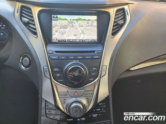 Hyundai Grandeur 2012 3.0 автомат (гидро), миниатюра 7 Hyundai Grandeur 2012 3.0 автомат (гидро), миниатюра 7