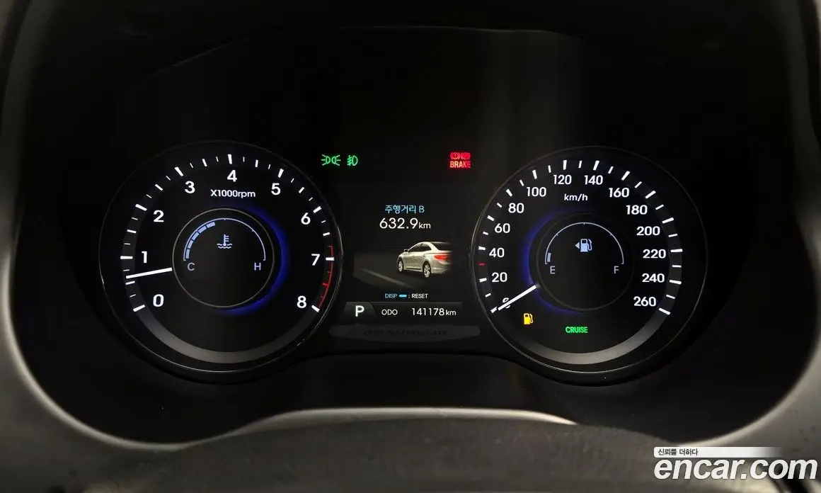 Hyundai Grandeur 2013 3.0 автомат (гидро), фото 11