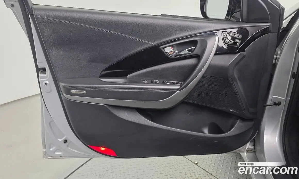 Hyundai Grandeur 2013 3.0 автомат (гидро), фото 14